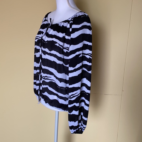 Michael Kors black and white blouse size S - Picture 6 of 11